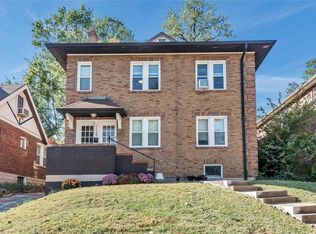 1129 Moorlands Dr, Saint Louis, MO