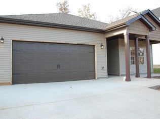 126 Magnolia Pl, Clarksville, TN 37042