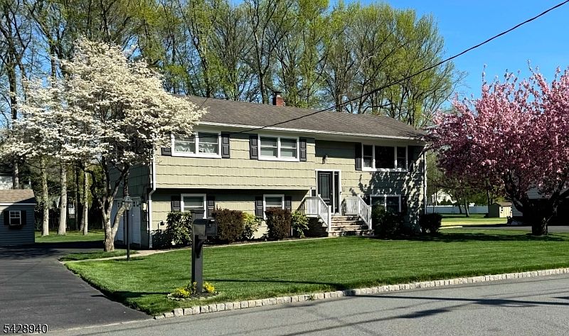 1st image of 10 Cole Rd