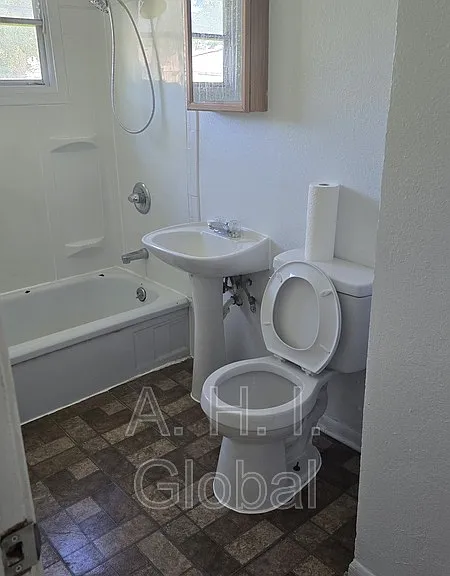 4624 S Hayden St — Photo 2