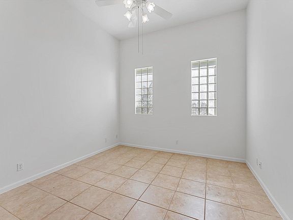 5th image of 7154 Lorenzo Lane