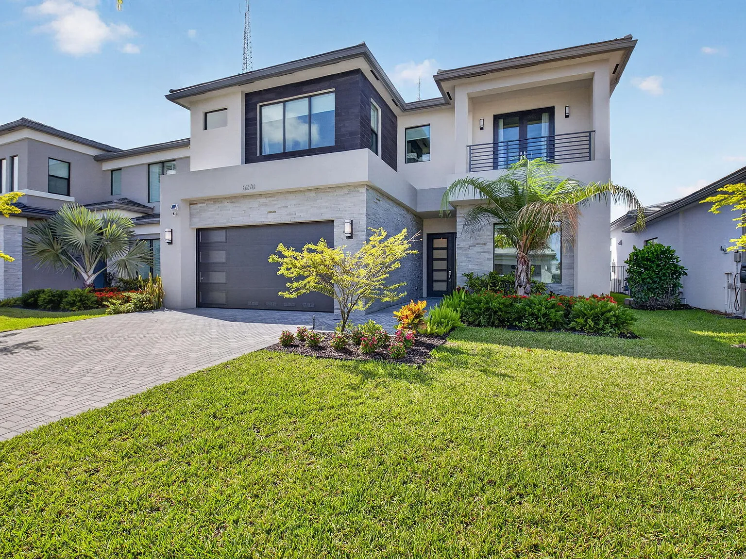 5 bed, 5.0 bath, 3888 sqft, $16,000 — Photo 1