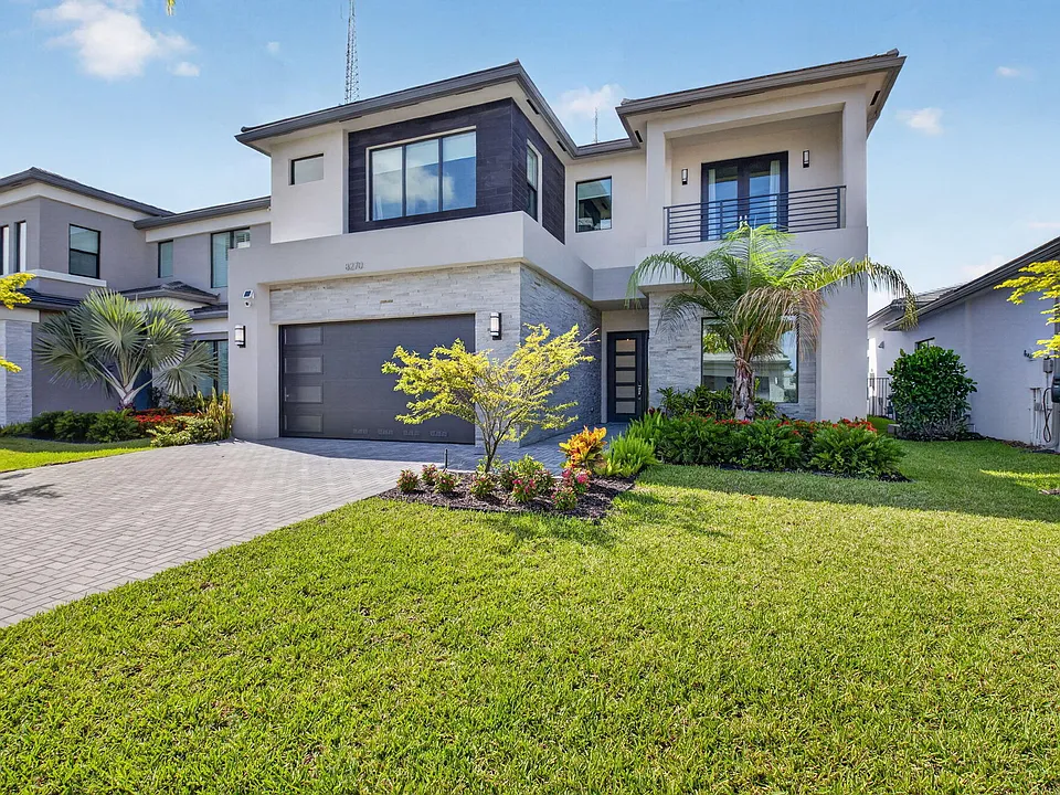 8270 Essex Country Club Dr