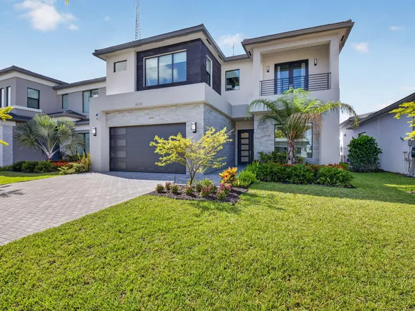 8270 Essex Country Club Dr, Boca Raton, FL 33434