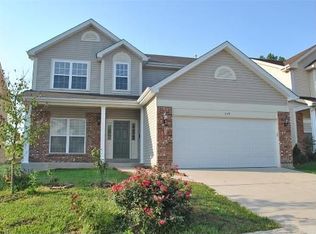 539 Brook Meadow Dr, Ballwin, MO 63021