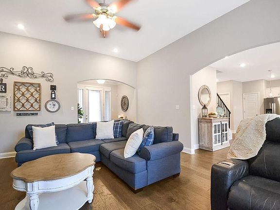 4th image of 7696 Elpine Gray Dr
