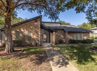 715 Wayland Dr, Arlington, TX 76012