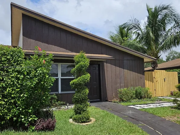 3200 NW 5th Ter APT 29, Pompano Beach, FL 33064