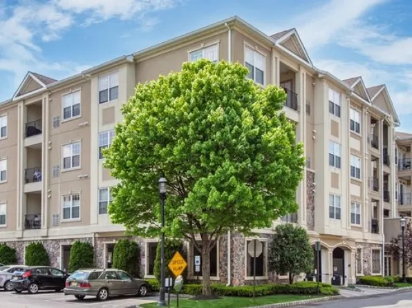 2105 Wickham Ter #2105, Clifton City, NJ 07013