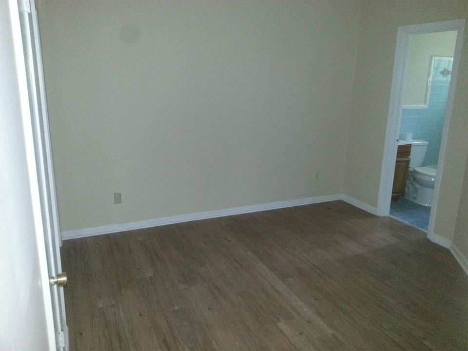 2nd image of 3909 Thomas Rd SW APT 05