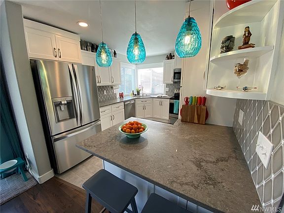 4th image of 18407 106th St E