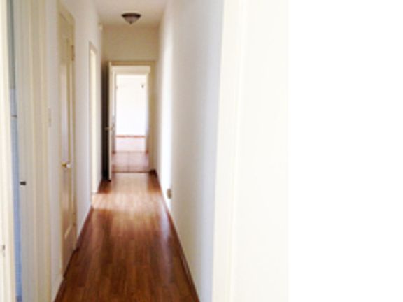 5th image of 606 N Sycamore Ave
