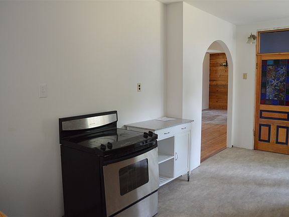 4th image of 207 W Steptoe Ave