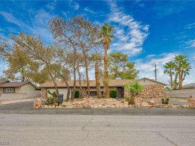 6742 Palmyra Ave, Las Vegas, NV, 89146