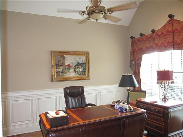 1st image of 605 Gardenia Way
