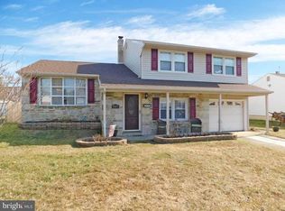 9989 Hardy Rd, Philadelphia, PA 19115