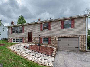 3640 Village Rd, Dover, PA 17315