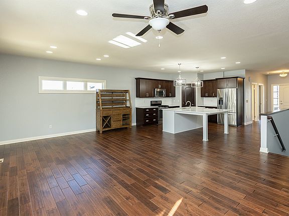 4th image of 550 Legacy Ct Unit 35