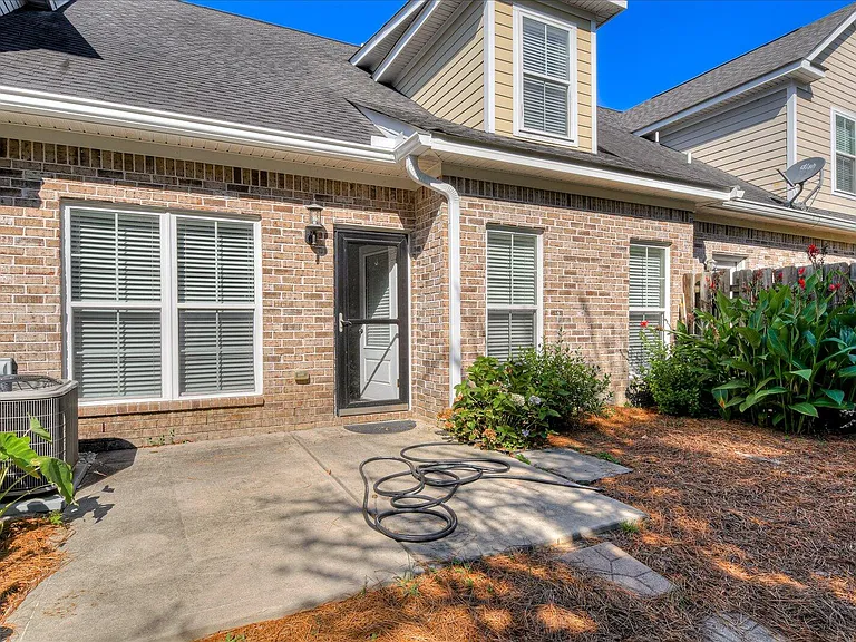 317 Buxton Ln — Photo 32