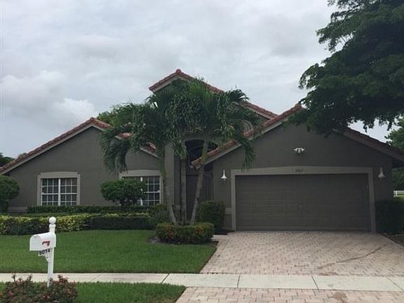 5th image of 6014 Golf Villas Dr