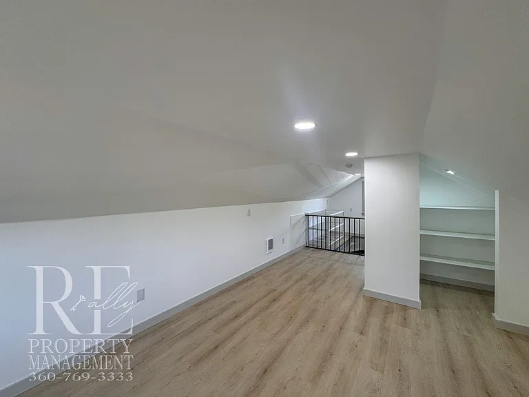 1005 Sidney Ave — Photo 25
