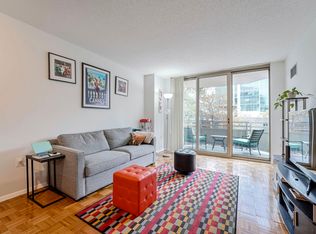 4801 Fairmont Ave APT 206, Bethesda, MD 20814