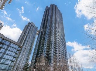 11 Brunel Ct #607, Toronto, ON M5V 3Y3