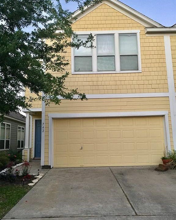 1st image of 742 San Jacinto Cir