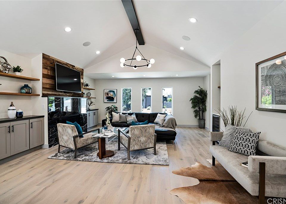 1st image of 4931 Murietta Ave
