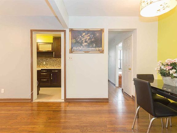 4th image of 38-15 149th St APT 4M