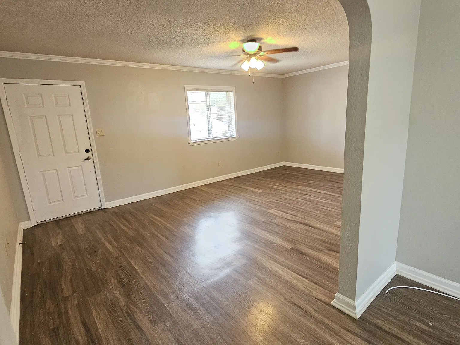 3 bed, 1435 sqft, $1,800 — Photo 4