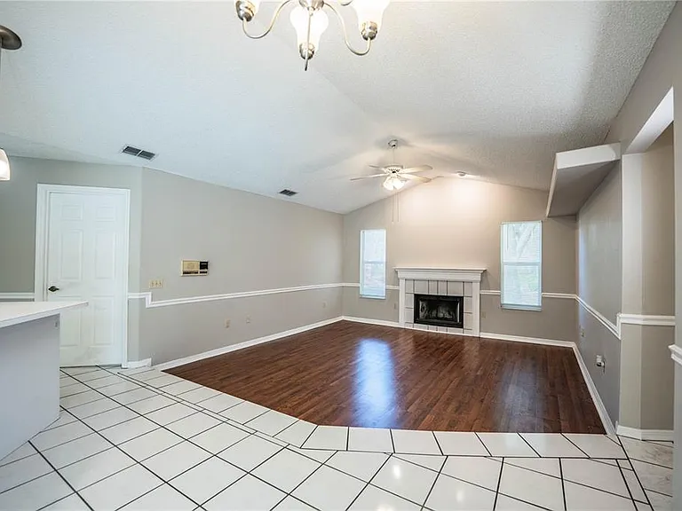 2326 Deerbrook Dr — Photo 26