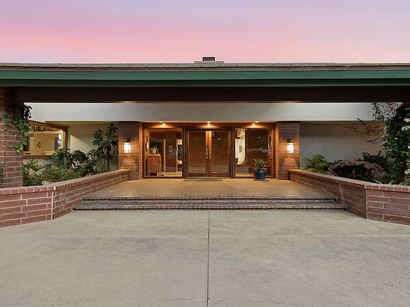 2nd image of 86 Pino Ct