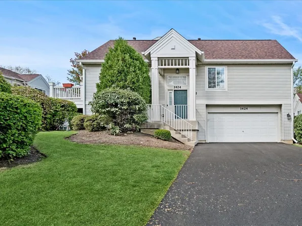 1424 New Haven Dr Unit 1424, Cary, IL 60013
