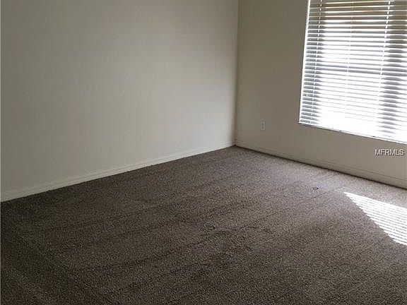 5th image of 302 Citrus Landing Dr
