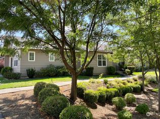 756 SE Nuthatch Dr, College Place, WA