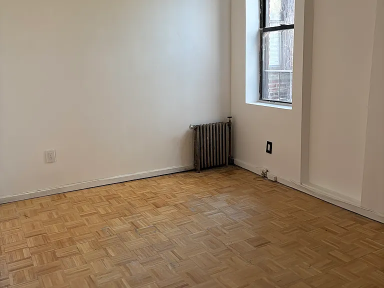 101 Southside Ave #1B — Photo 3