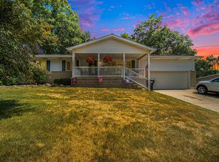 130 Claremont Cir, Brooklyn, MI 49230