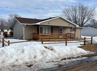 220 N 12th Ave, Burwell, NE 68823