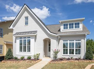 68 Farmstead Dr, Hixson, TN 37343