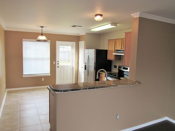 2nd image of 3025 Saskatchewan Dr