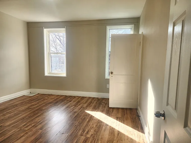3735 Manchester Ave — Photo 8