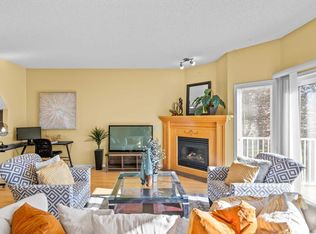 147 Hampstead Grn NW, Calgary, AB T3A6H1