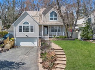 96A Mountain Ave, Bayville, NY 11709