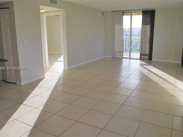 816 NW 11th St #801 — Photo 23