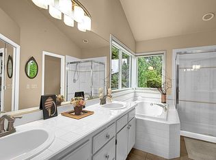 21746 34th Pl W, Lynnwood, WA 98036