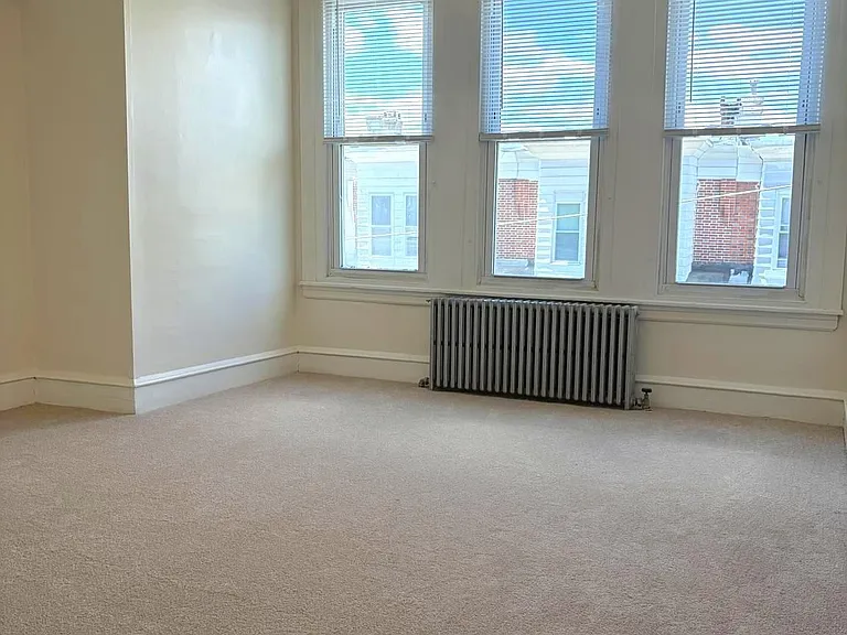 4045 Dexter St — Photo 9