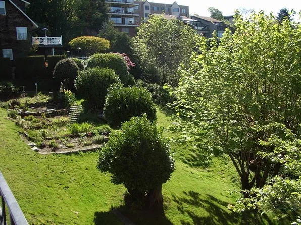 Lomita Vista, 1208 10th Ave W #B5, Seattle, WA 98119