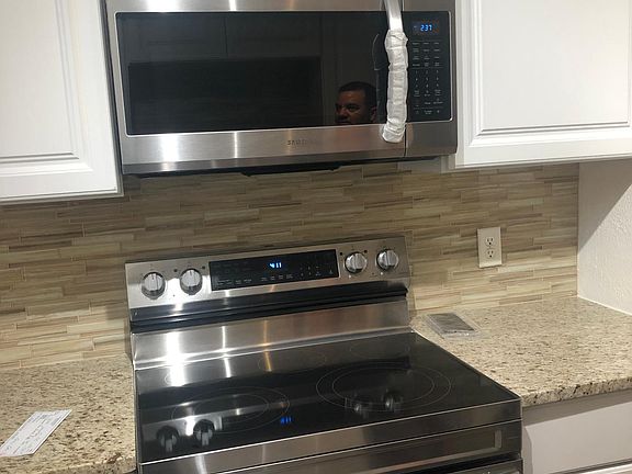 4th image of 702 El Pinal Pl