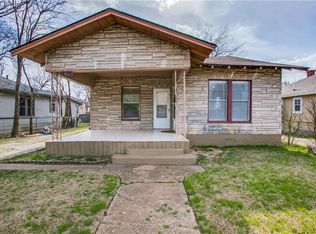 823 S Beacon St, Dallas, TX 75223